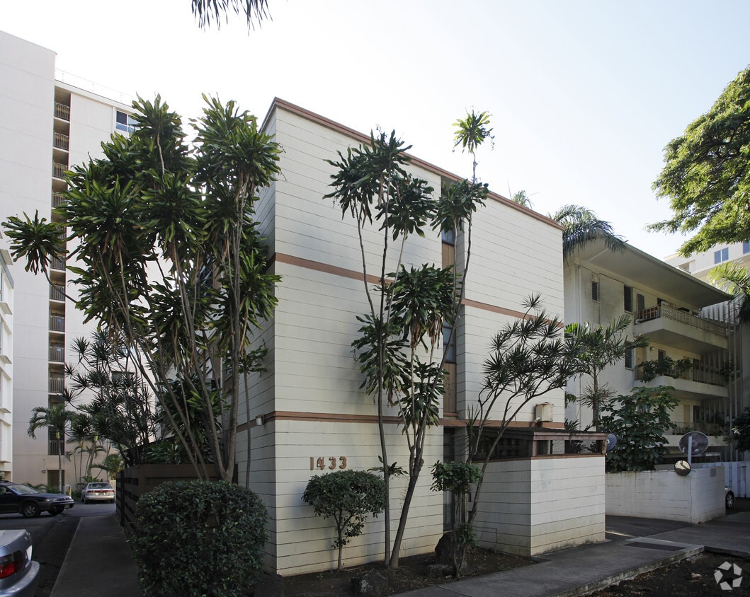 Primary Photo - 1433 Punahou St