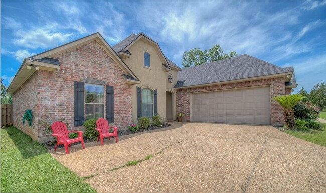 Building Photo - Beautiful 4 Bedroom Home in Twelve Oaks!