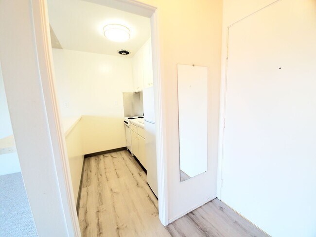 Foto del edificio - 815 N Humboldt St