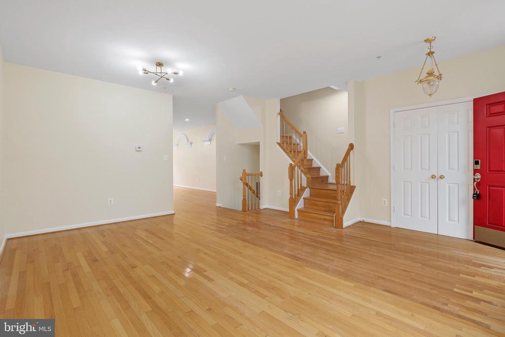 9723 Quiet Brook Ln, Clinton, MD 20735 Townhome Rentals in Clinton MD