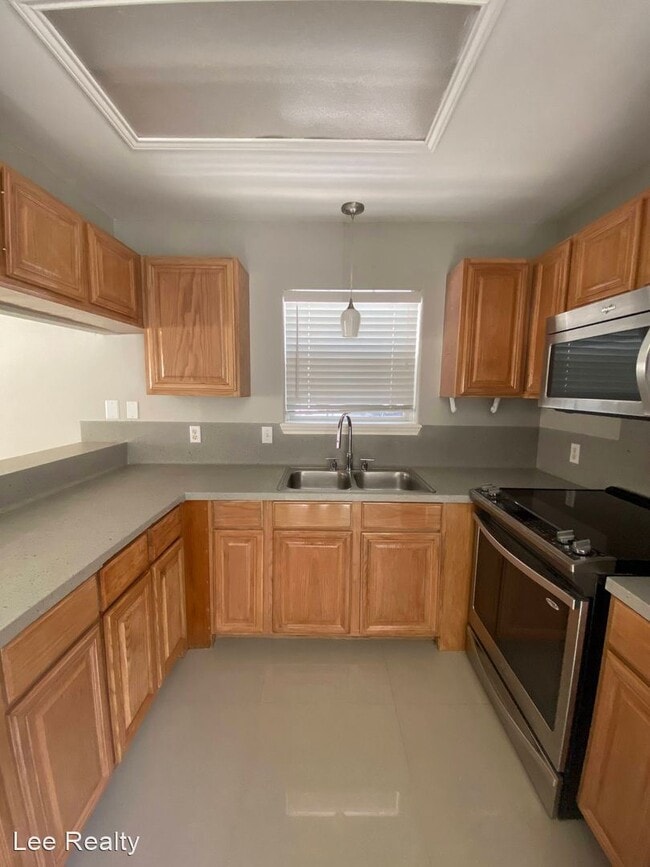 Building Photo - 2 br, 2 bath House - 7110 N. 11th Lane Uni...