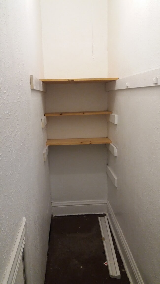 Building Photo - 501 Birdsell St