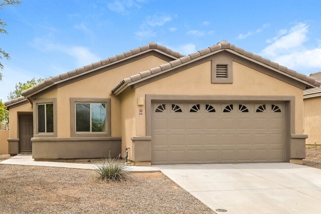 Building Photo - 581 W Calle Cajeta