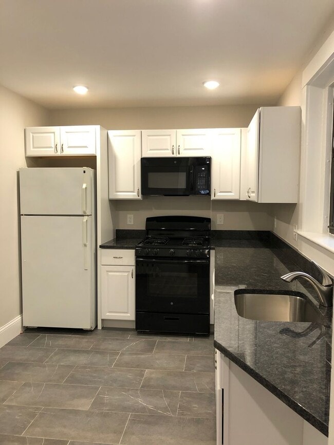 Foto del edificio - 9 Upland Rd