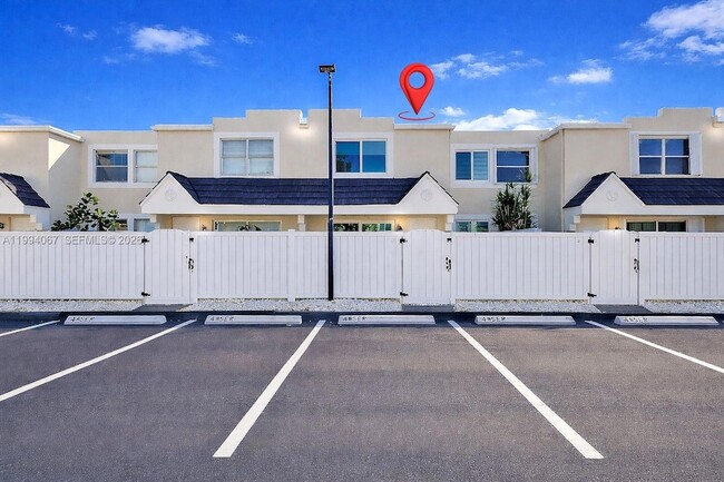 Photo - 6840 SW 45th Ln Townhome