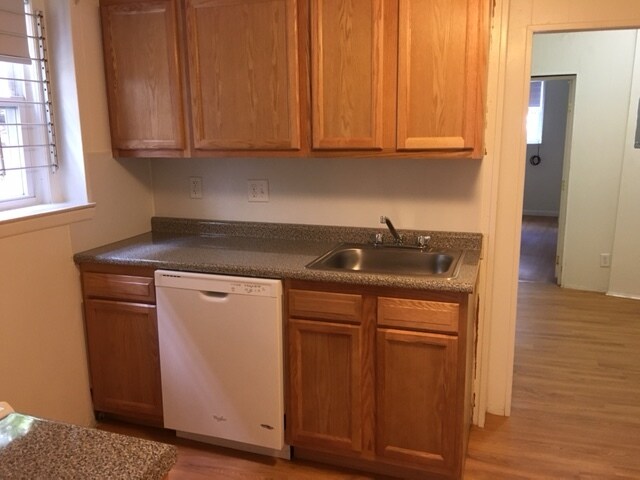 Building Photo - 116 Sutherland Rd