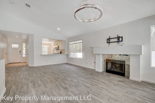 Foto del edificio - 2 br, 2 bath House - 9633 Ann Arbor Ln