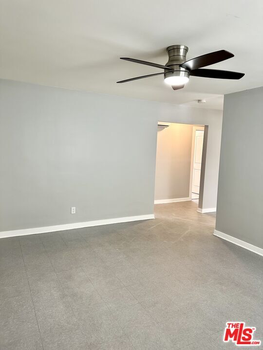 Foto del edificio - 1549 W 224th St