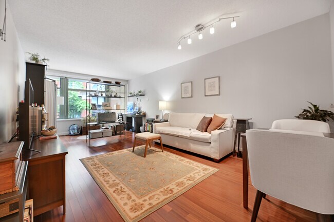Foto del edificio - 1150 K St NW