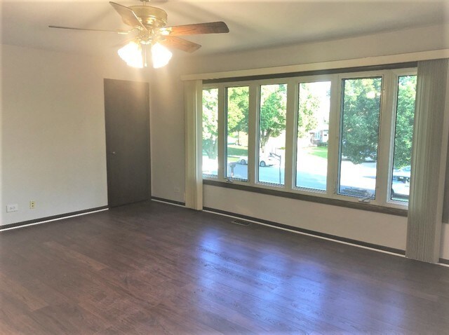 Building Photo - 1002 E Callero Cir