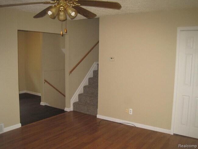 Building Photo - 4214 Lotus Dr