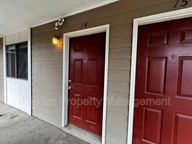 Building Photo - 1309 Hudson Ave