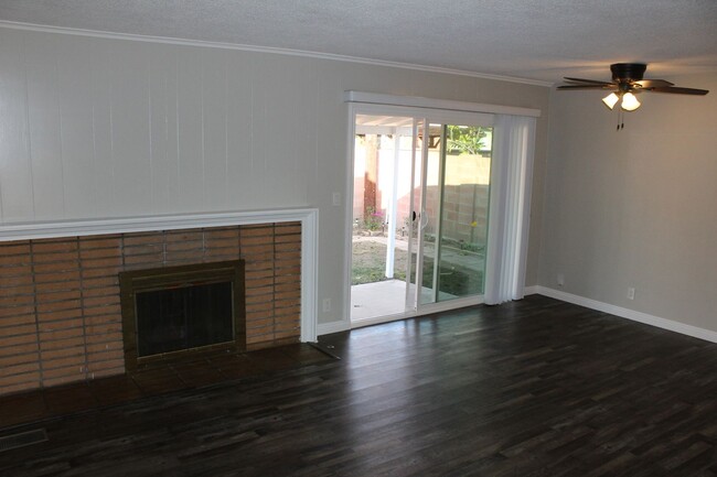 Building Photo - Gorgeous Remodeled Fullerton 4bd Home