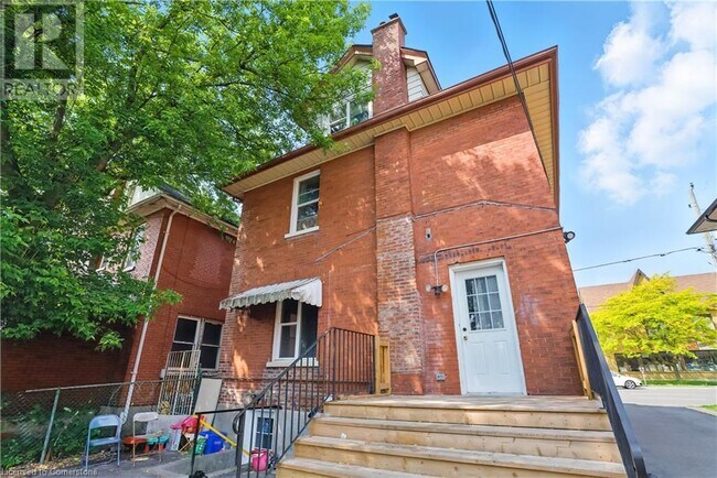Photo du bâtiment - 191 Simcoe St S