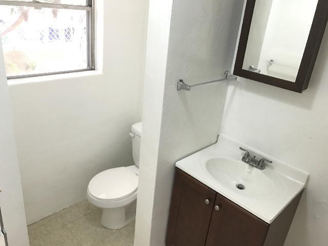 Foto del edificio - To register for the showing time below, no...