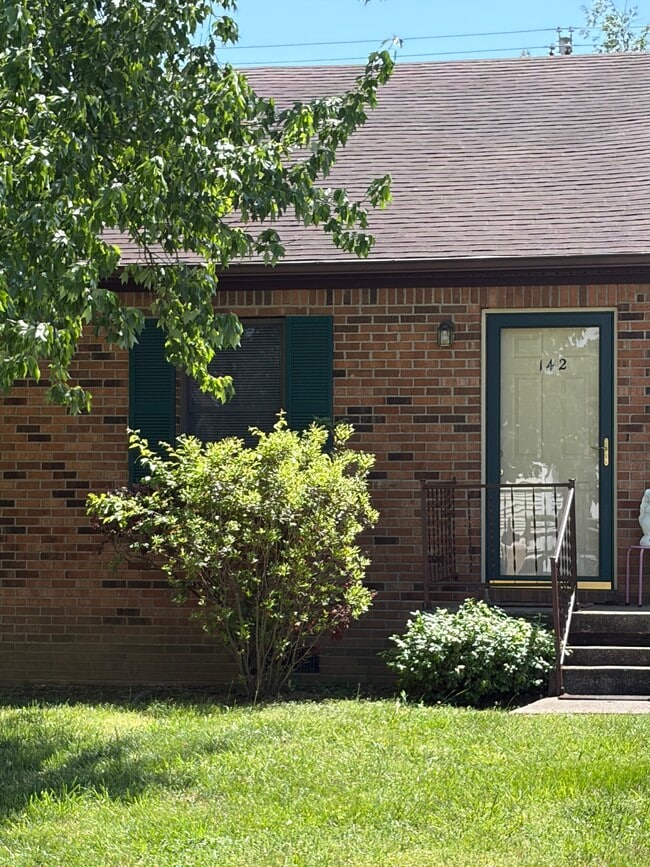 Building Photo - 150 Cypress Dr
