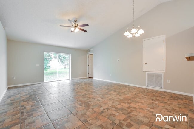 Building Photo - 510 LAKEVIEW DR, POINCIANA, FL 34759