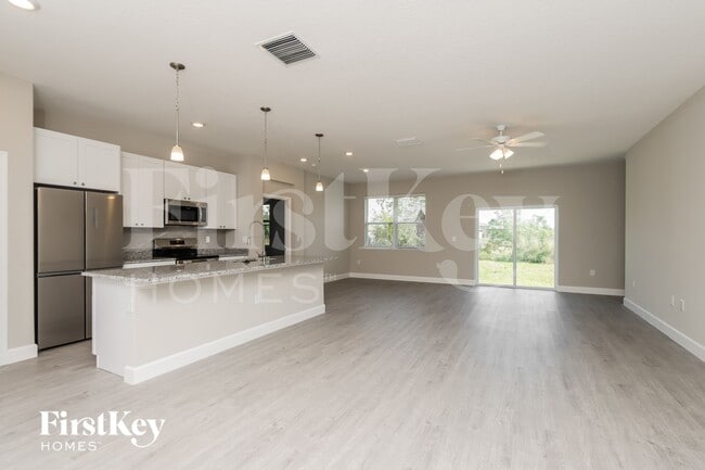 Building Photo - 1690 San Diego St SE