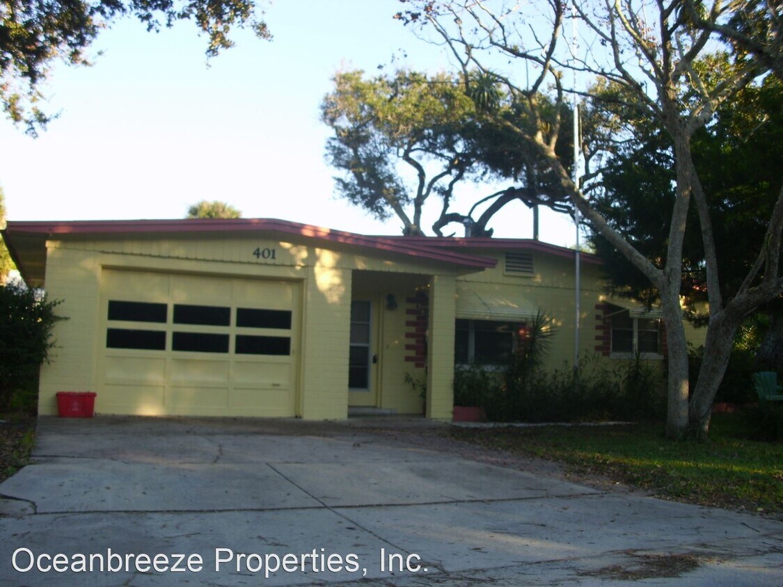 Primary Photo - 2 br, 1.5 bath House - 401 S Pine Street