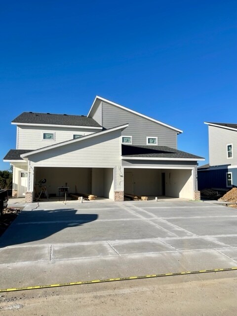 Building Photo - 1501 Casuarina Dr