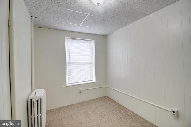 Foto del edificio - 604 W Main St