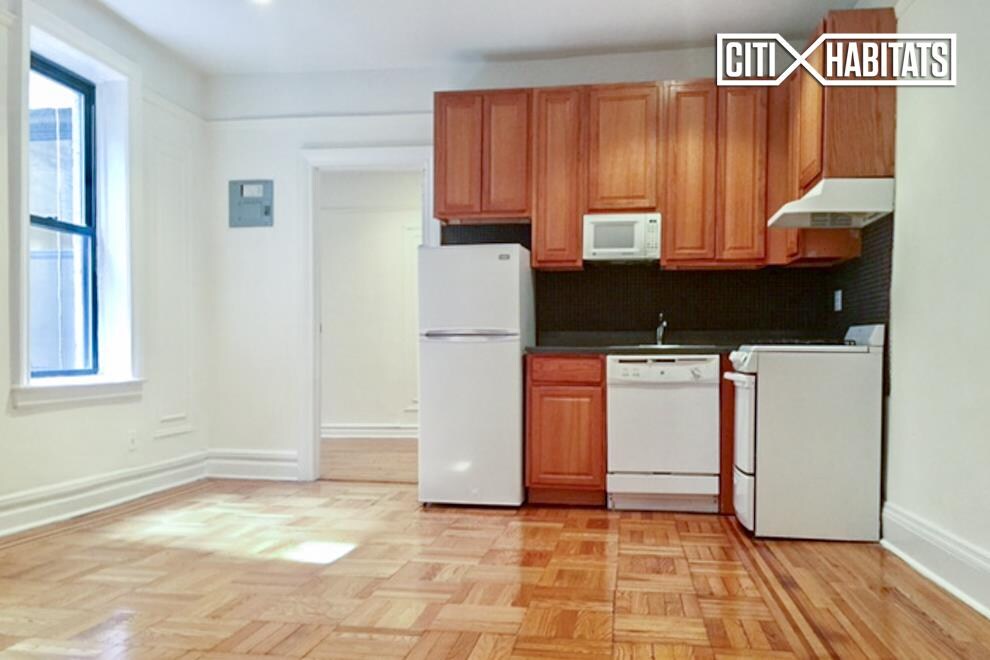 Foto principal - 5025 Broadway