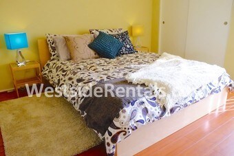 Foto principal - 5332 Russell Ave