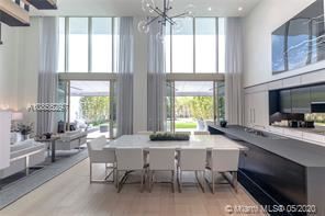 Building Photo - 300 Collins Ave