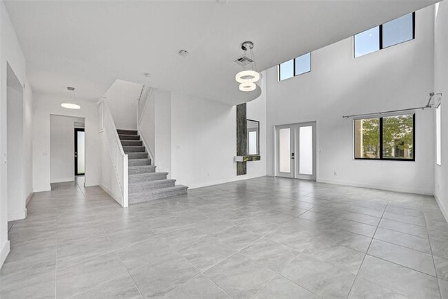 Building Photo - 10780 Oceano Wy