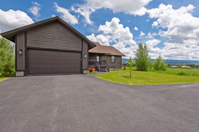 Building Photo - 2 Bed / 2 Bath in Driggs