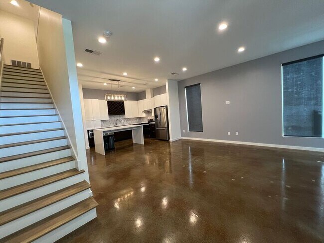 Foto del edificio - 448 Frontline Cove