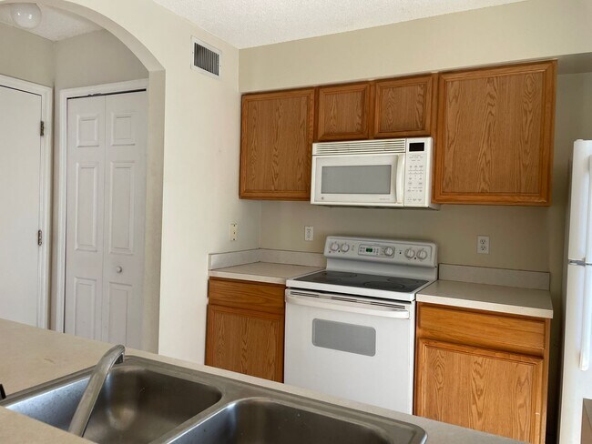 Foto del edificio - 4102 Waterside Island Ct