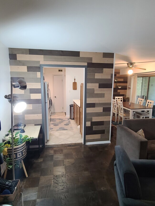Foto del edificio - 12311 Braxfield Ct