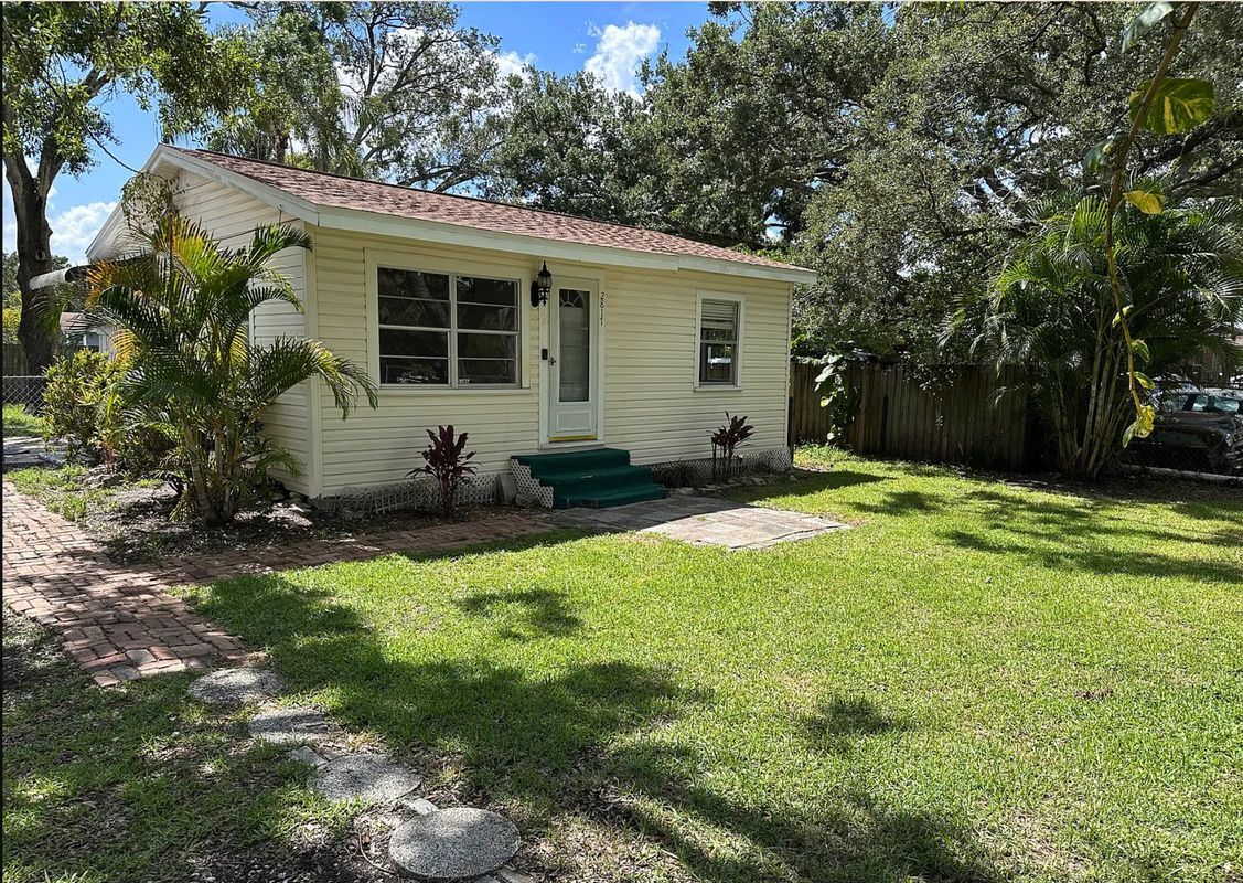 Foto principal - 2817 S 64th St
