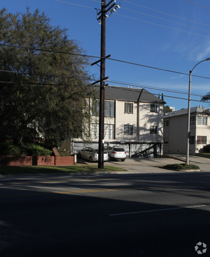 Building Photo - Santa Barbara Apartments