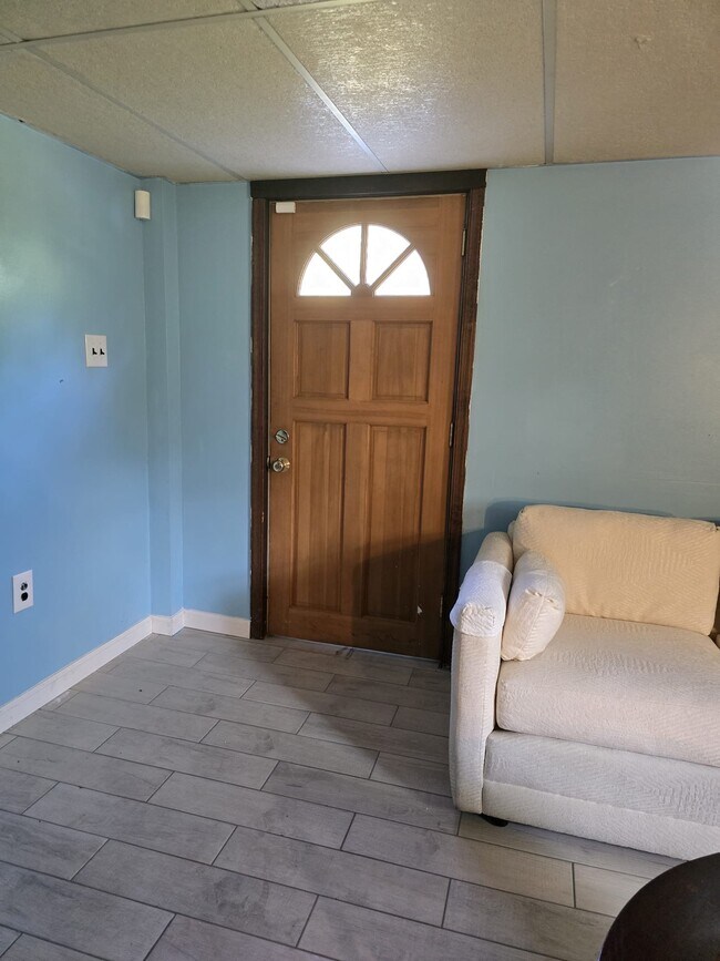 Foto del edificio - 5507 Old Locust Ln
