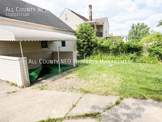 Foto del edificio - 16409 Cloverside Ave