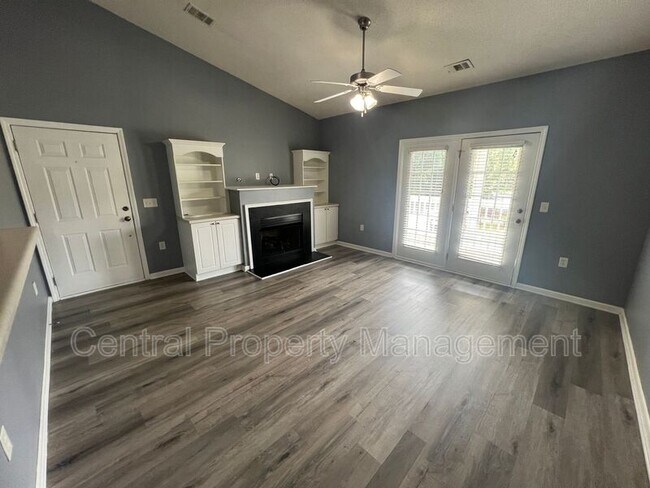 Building Photo - 231 McKenna Cir