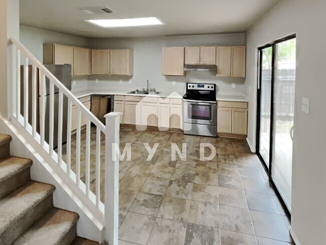 Building Photo - 12019 Crescent Chase