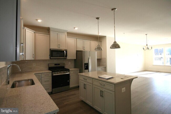 Foto del edificio - 7824 Hope Ct