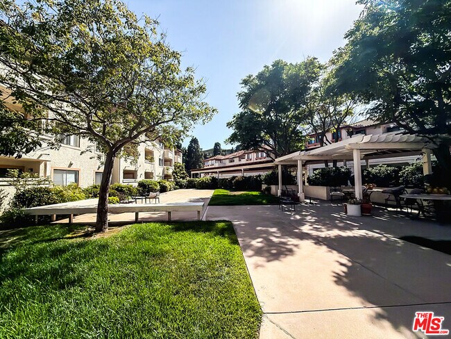 Foto del edificio - 501 Palisades Dr