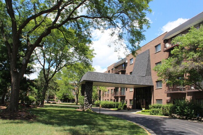 Foto del edificio - 235 N Mill Rd