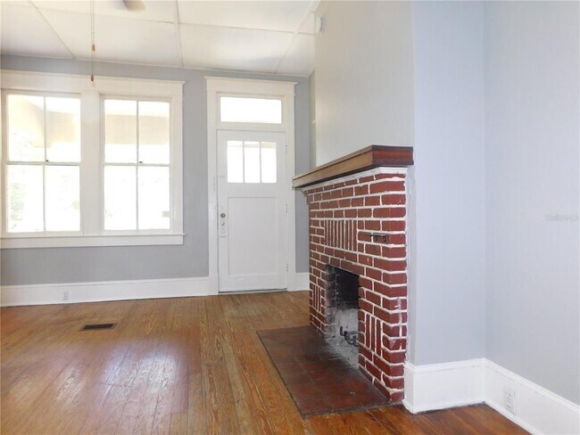 Foto del edificio - 541 NE 11th St