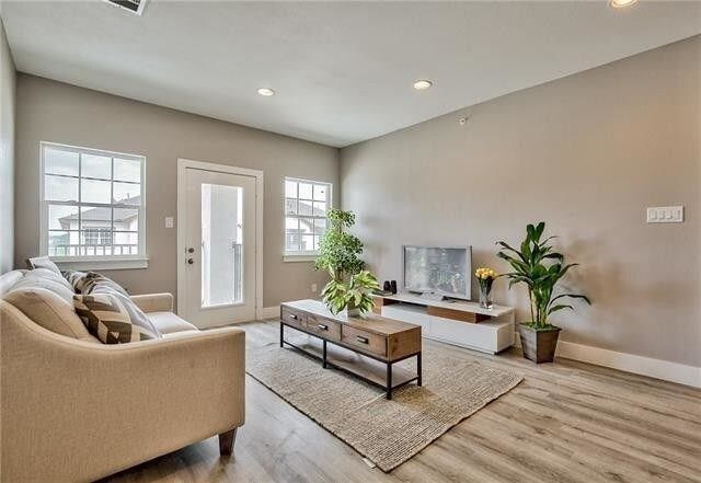 Building Photo - 13609 Pinnacle Cir W