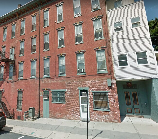 Foto del edificio - 413 STATE ST