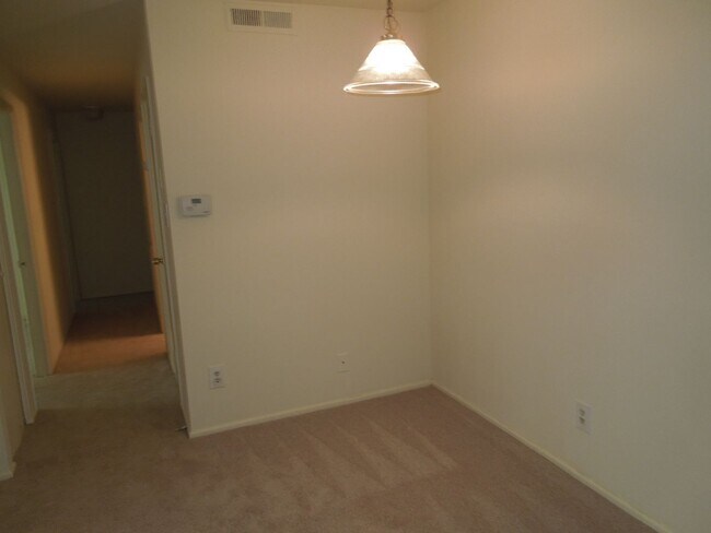 Foto del edificio - Updated 3 Bedroom Condo