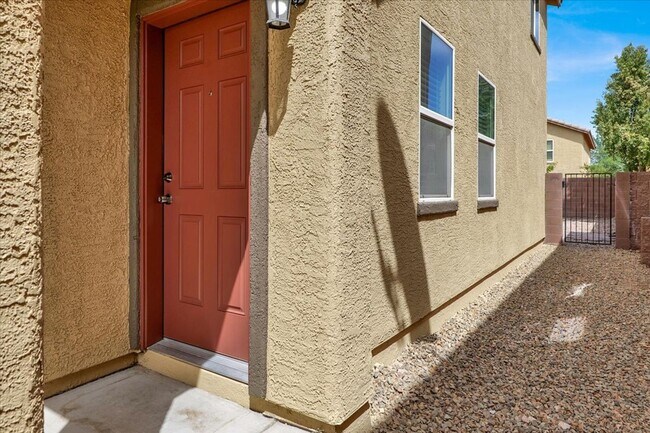 Foto del edificio - Immaculate 3 Bed / 2.5 Bath Home for Lease...