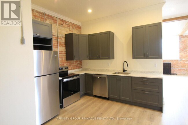 Photo du bâtiment - 3 Cambridge St S