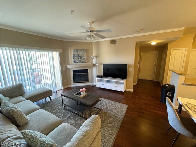 Foto del edificio - 2900 Sunridge Heights Pkwy