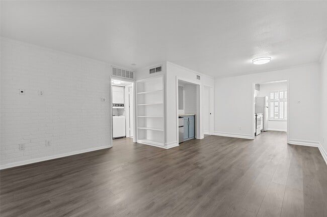 Building Photo - 2350 Bering Dr